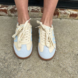 Back 70 Cloud D26 in Butter Light Blue