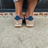 Back 70 Jogger Sneakers in Camel Pink Navy