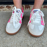 Back 70 Cloud Sneakers in Fluorescent Pink