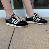 Back 70 Jogger Sneakers in Black Gold