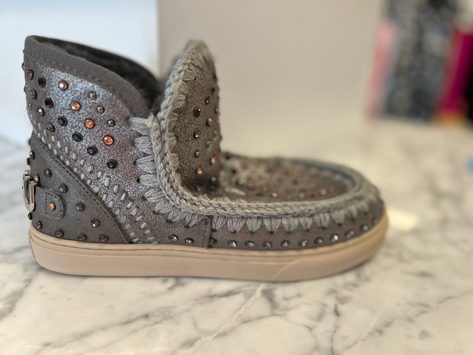 MOU Eskimo Sneaker Studs & Stitch