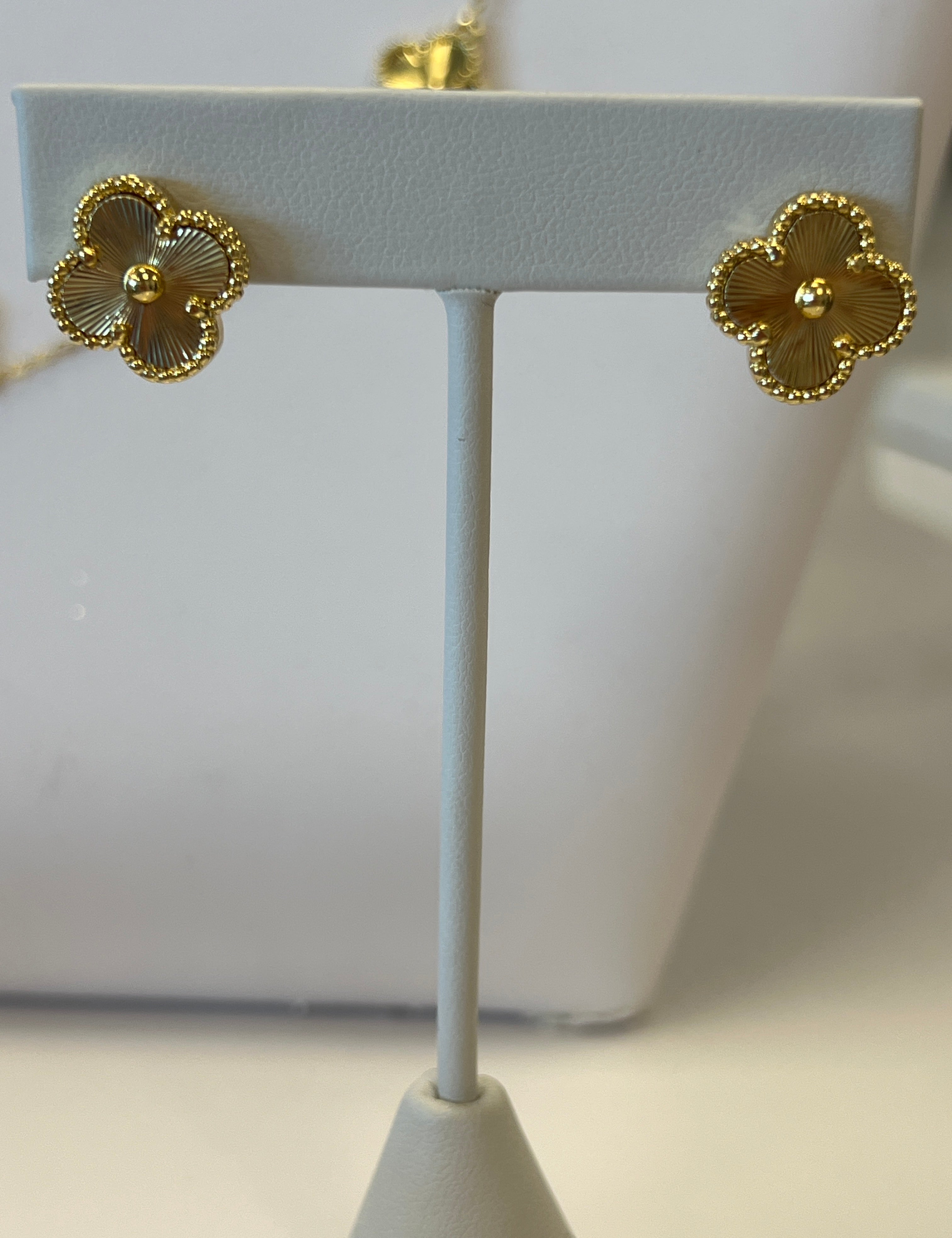 Solid Clover Pendant Stud Earring in Gold and Silver