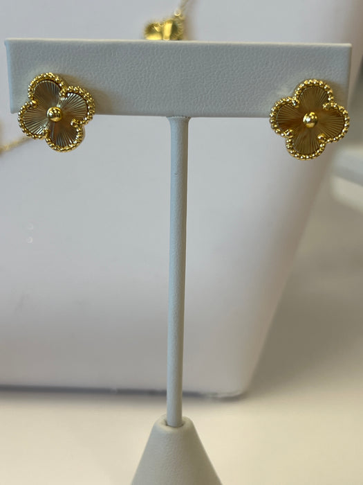 Solid Clover Pendant Stud Earring