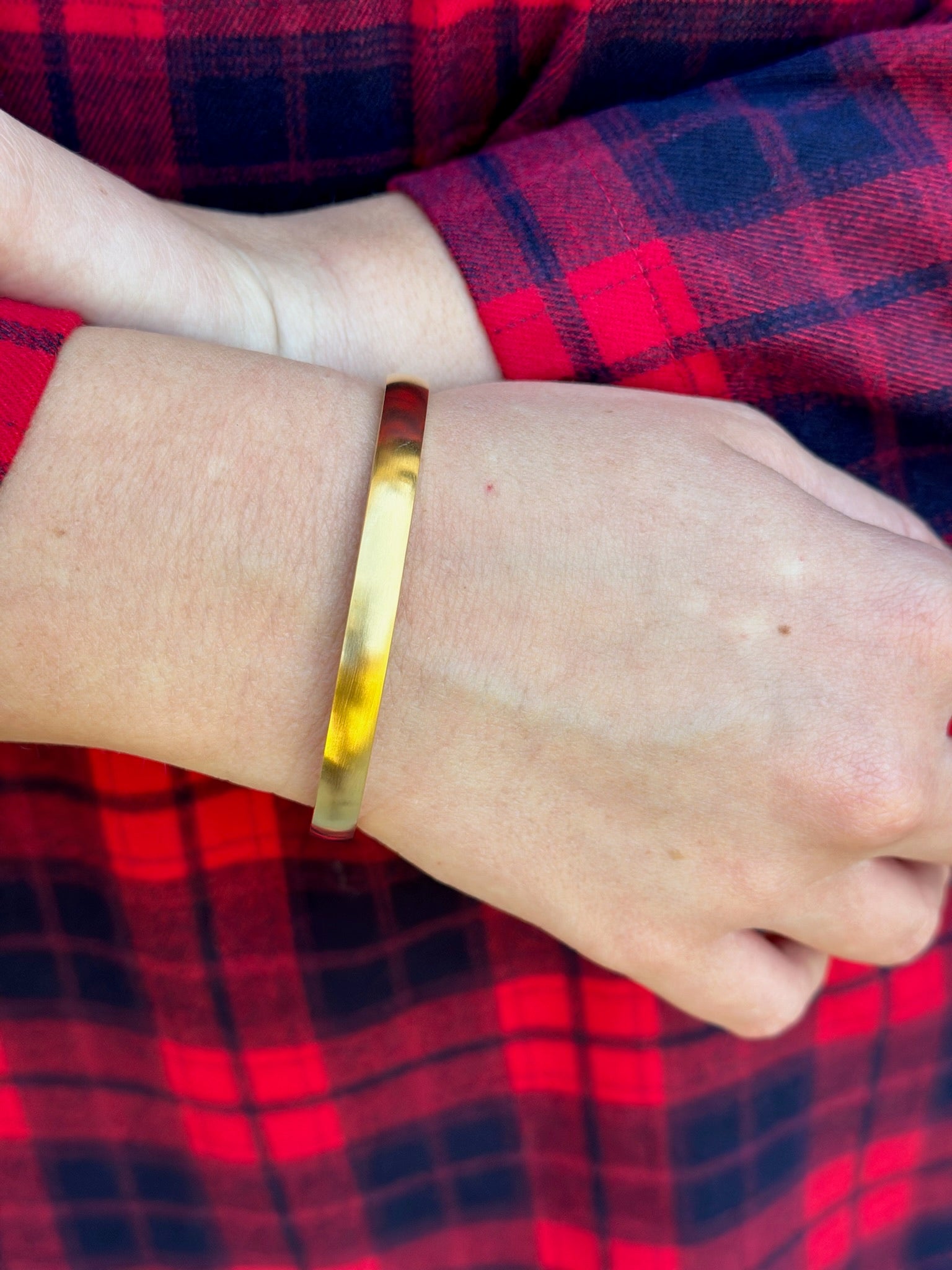 Smallest Matte Bangle in Gold