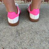 Back 70 Cloud Sneakers in Fluorescent Pink