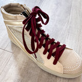 Shoelaces in Maroon