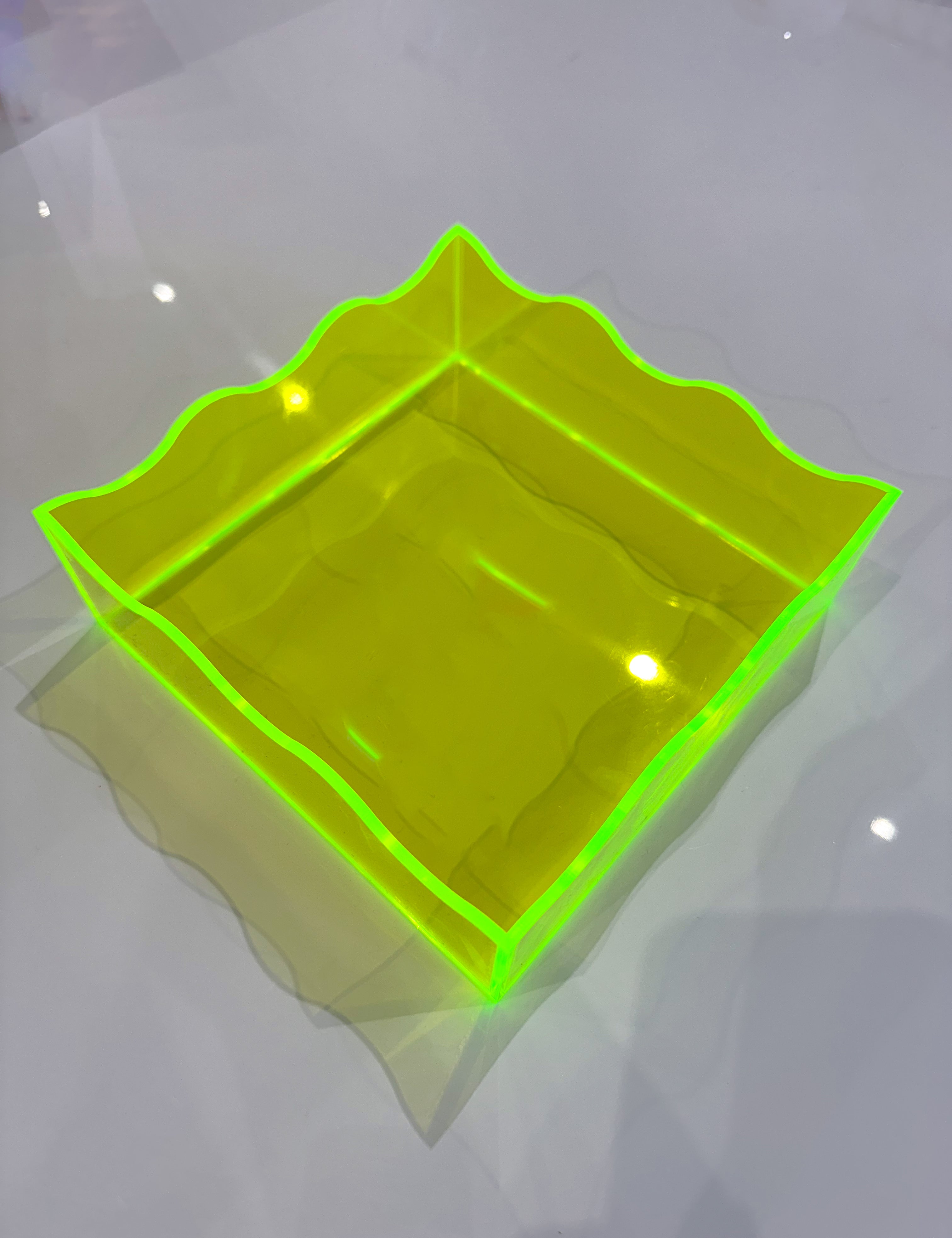 Wavy Square Tray in Neon Pink and Neon Green