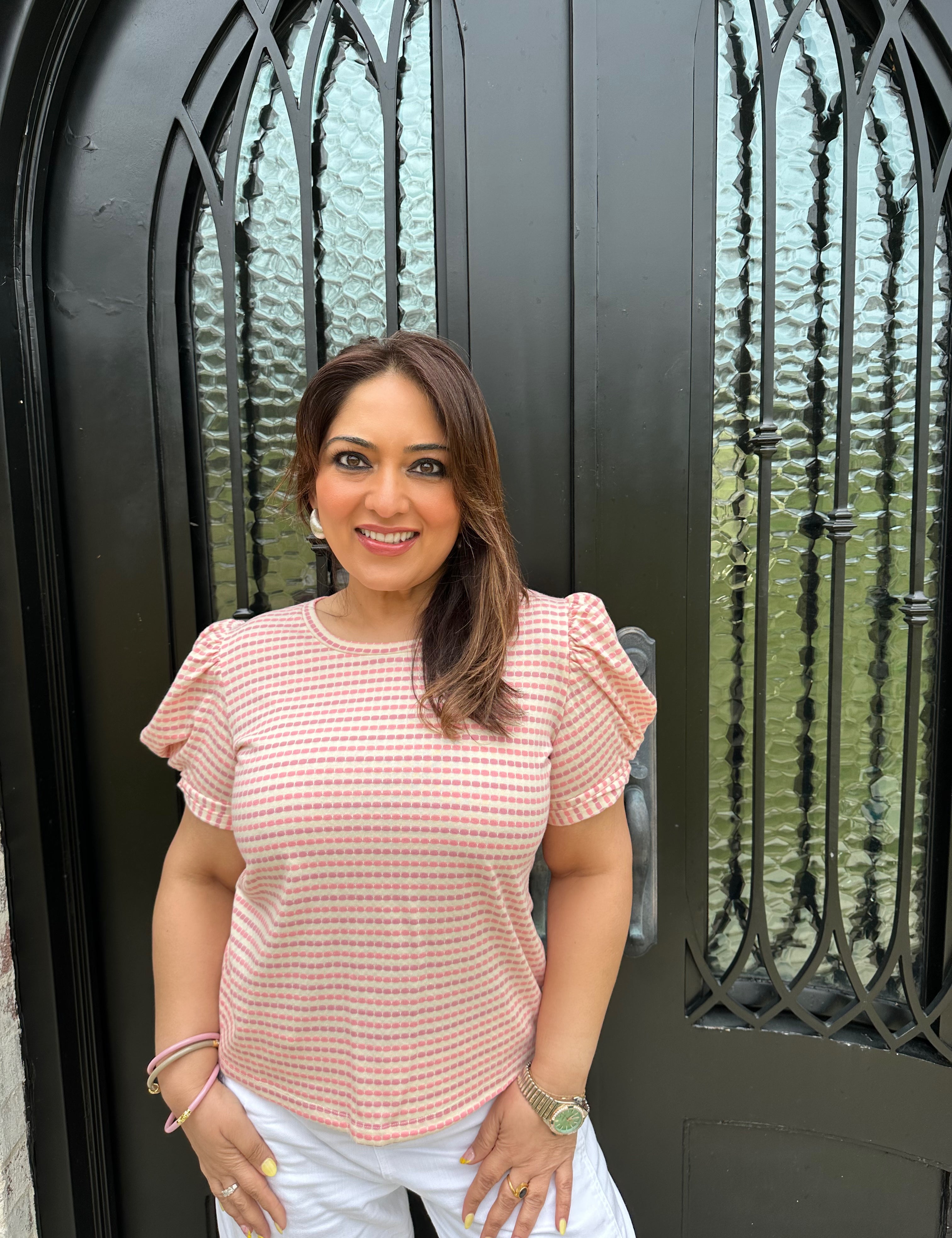 Round neck pink stripe puff sleeve top 